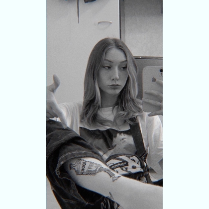       ,,.