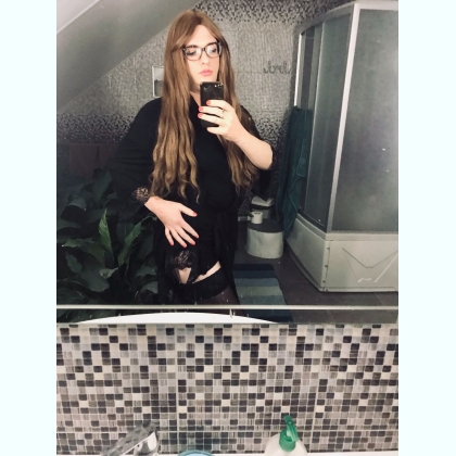     ,  -      