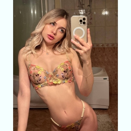       ,..